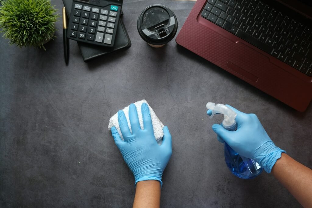 Büroreinigung Zürich – Reinigung eines Arbeitsplatzes